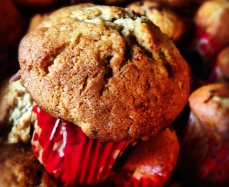 Enkle Sjokolademuffins med Blåbærbiola