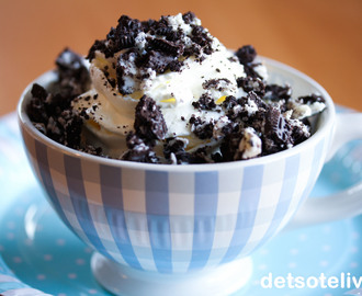 Cookies & Cream Mug Cake