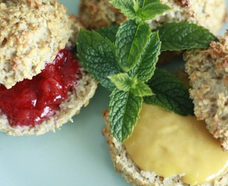 Sommerfrokost med enkle og sunne rundstykker