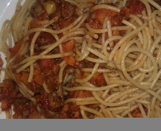 Nydelig kjøttsaus og spaghettini