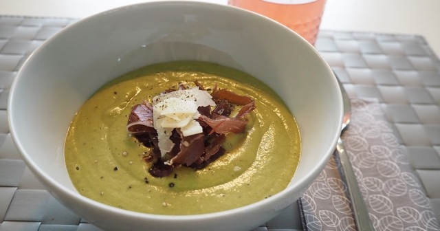 Pea soup - A tasty dinner winner