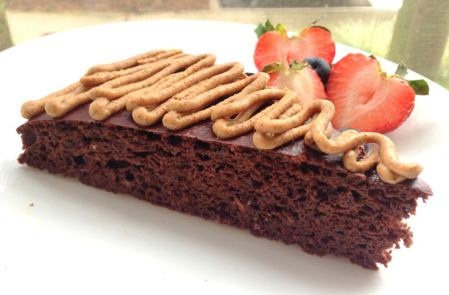 Oppskrift: Sukkerfri & nydelig sjokoladekake + helgas bakeresultat