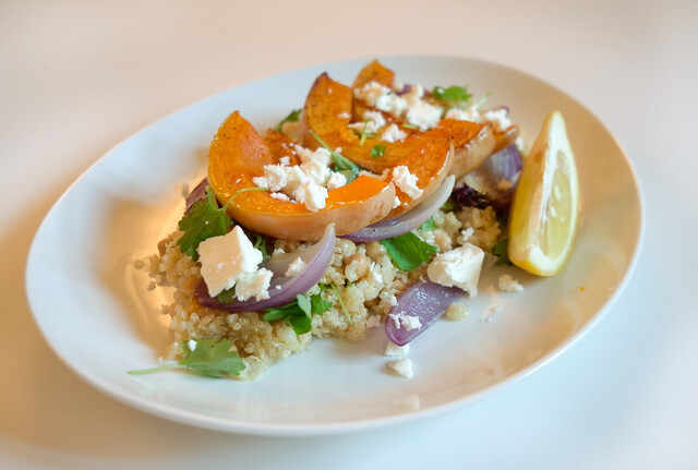 Quinoasalat med bakt gresskar og feta