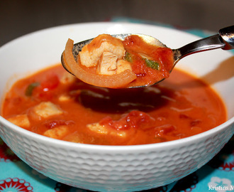 Kylling- og grønnsakssuppe med curry og kokosmelk