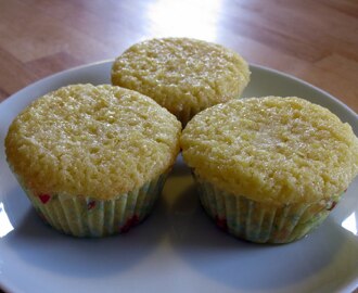 Lemon drizzle cakes