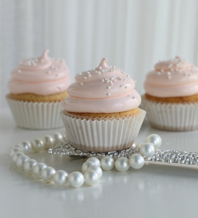 Lovely Peach Cupcakes