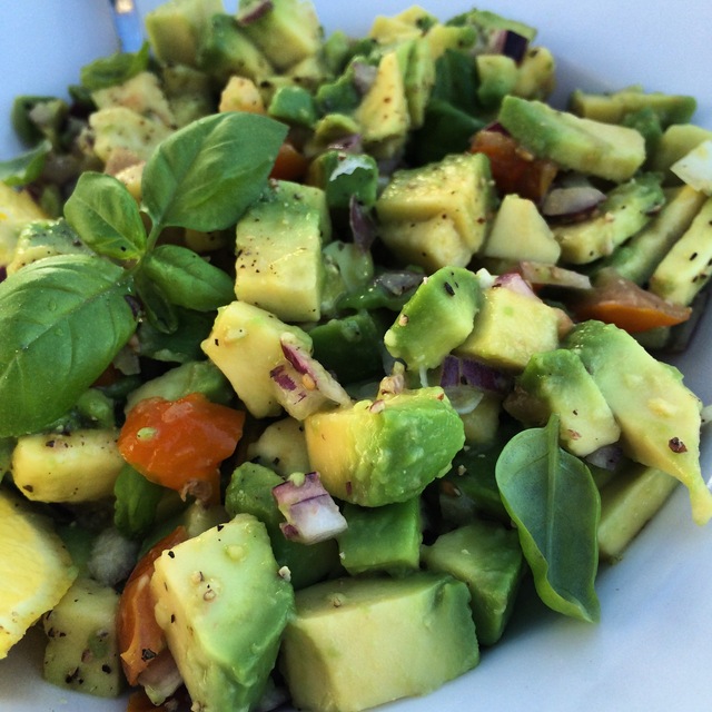 AVOCADO SALAT