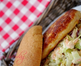 Fiskeburger med coleslaw