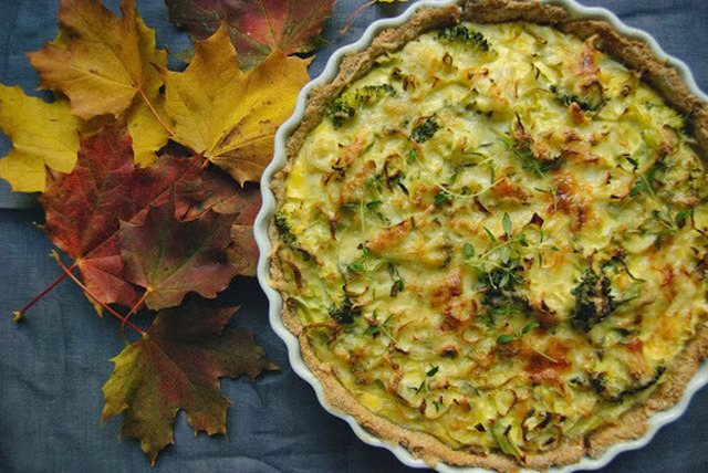 Vegetarisk pai: Brokkoli, blomkål og purre...