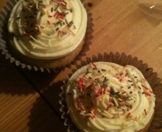 Banan cupcakes med vanilla frosting!