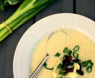 Blomkålsuppe med bacon og vårløk