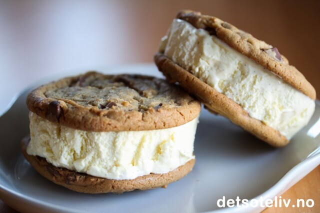 Cookies Ice Cream Sandwich