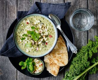 Grøn suppe med skaldyr