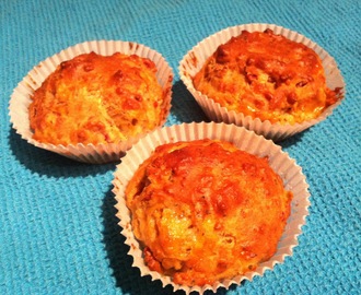 Grove muffins med serranoskinke, pepperoni og cheddar