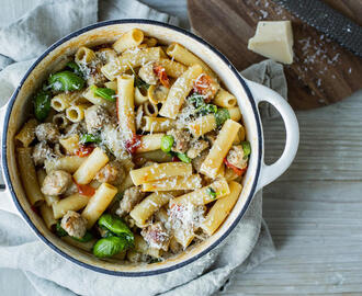 One pot pasta: Pasta med salsicca