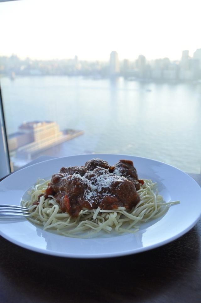 Spaghetti og kjøttboller med tomatsaus a la New York