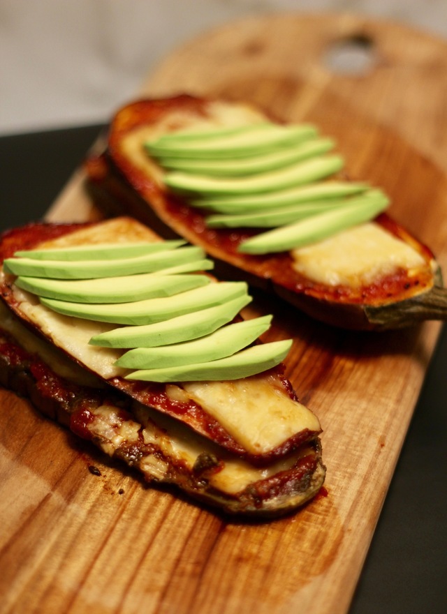 Grillet aubergine med halloumi