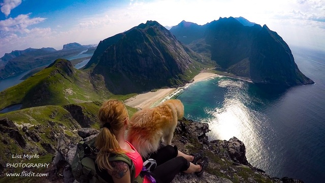 Ryten hike in Lofoten