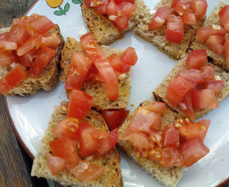 Bruschetta med tomat