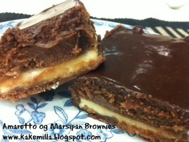 Amaretto og Marsipan Brownies / Amaretto and Marzipan Brownies