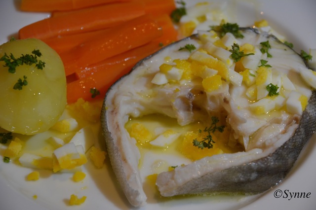 Avkokt torsk (skrei) med eggesmør