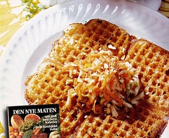 Barley Flour Waffles With Grated Apples And Maple Syrup / Byggmelsvafler Med Revne Epler Og Maple Syrup