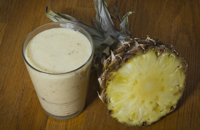 Tropisk smoothie: Kokos- og ananasshake
