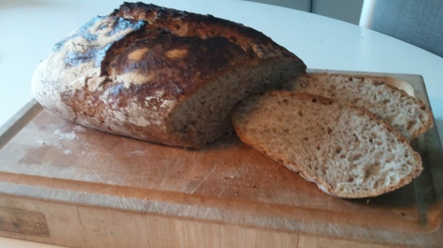 Elte-fri langtidshevet brød - super enkel og vanvittig godt - MED SAMMALT RUG!