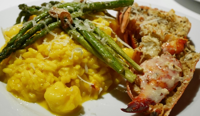 SCAMPI RISOTTO M/OVNSTEKT HUMMER & HVITLØKS ASPARGIS