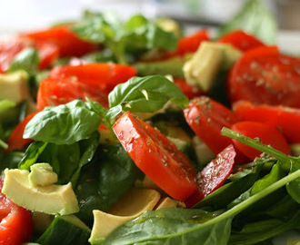 Dagens middagstips # 1: Fyll tallerken med grønnsaker i sterke farger! Smart tallerkenfordeling!