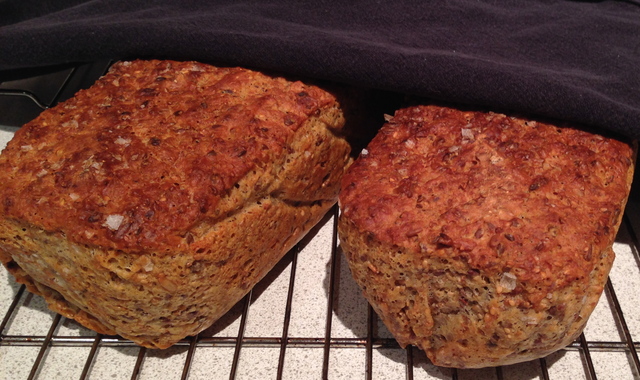 Mormors grove brød med olivenolje og flaksalt…nam nam : )