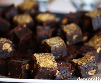 Konfektbrownies med gullglitter