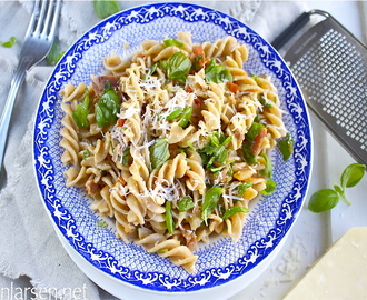 Pasta med parmaskinke og parmesan