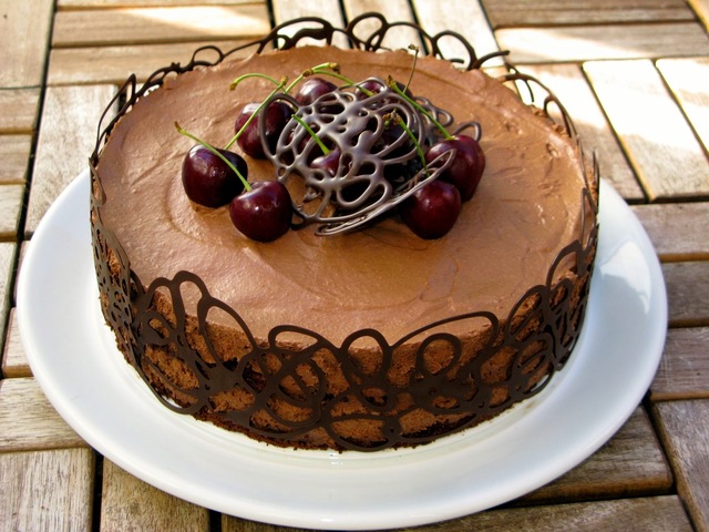 Happy birthday to me cake! (sjokolade og morellkake)