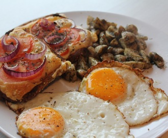 Valentine/Morsdags frokost - Bruschetta med speilegg og sopp