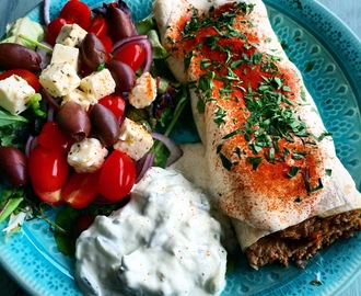 Tyrkisk Beyti Kebab med tzatziki