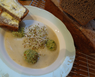 Kremet melkefri blomkålsuppe