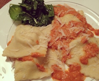 Ravioli med ricotta og spekeskinke