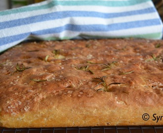 Focaccia med mandarinolje