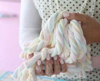 VANILLA MARSHMALLOWS ROPES / LOLLIPOPS