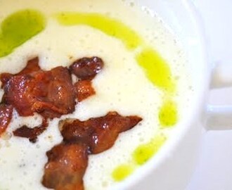 Potetsuppe med bacon og persilleolje