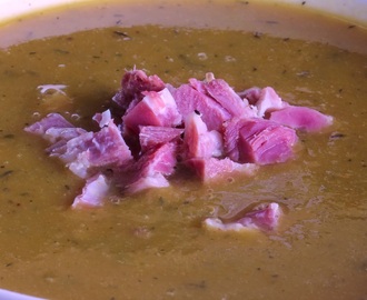 Grønnsakssuppe Med Svineknoke