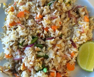 Khao Pad Gai (stekt ris med kylling)