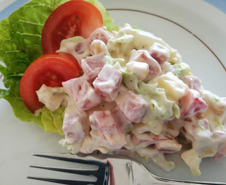 KREMET SALAT MED SKINKE, OST, MAIS M.M.