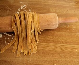 hjemmelaget pasta.