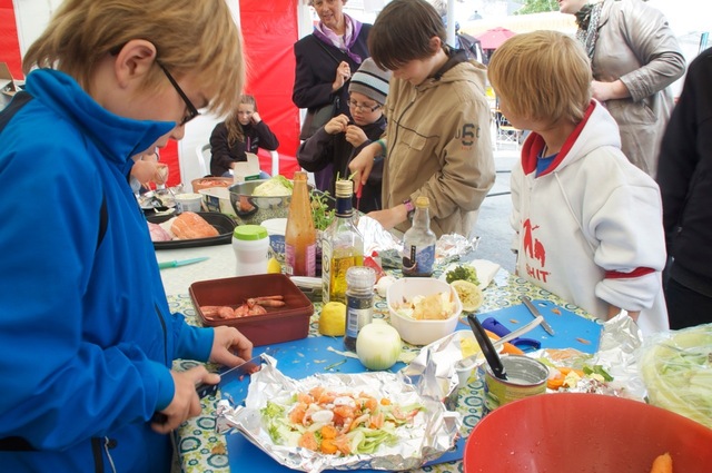 Kokkekurs for barn på flere festivaler i sommer