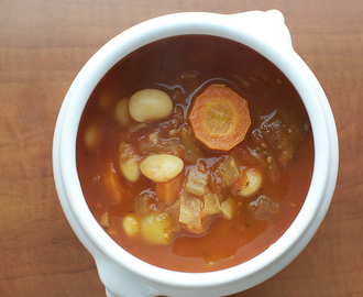 Minestronesuppe med hvite bønner