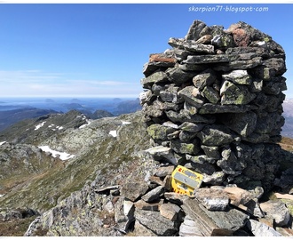 Topptur til Blånipa (1021 moh)