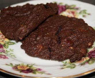 Heftige sjokoladecookies med hasselnøtter