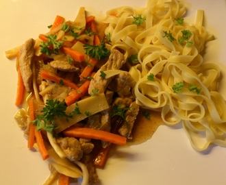 Svin CHOP SUEY med tagliatelle ☼